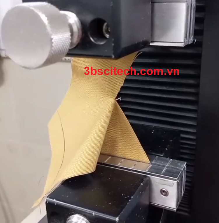 Cách gắn mẫu thử xé vải trên máy kéo ISO 13937-3